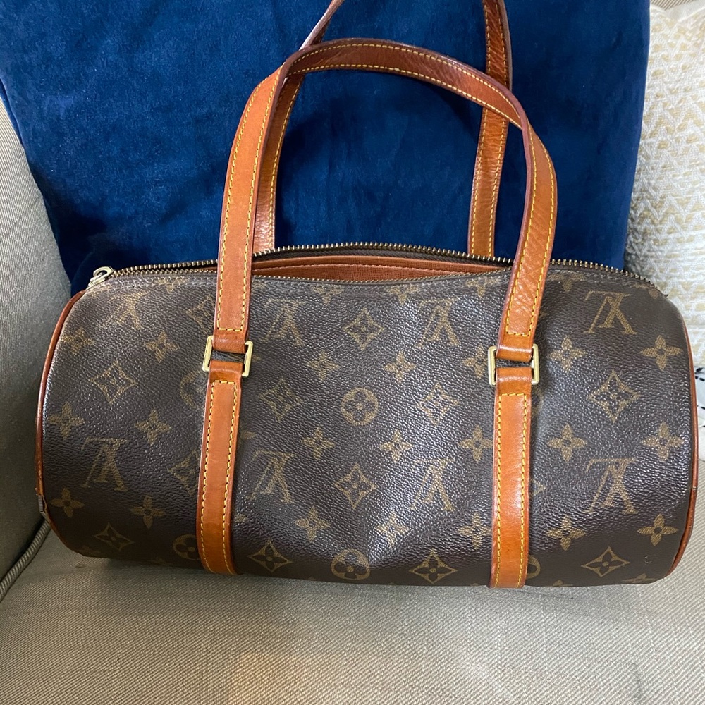 Authentic Louis Vuitton papillon 26